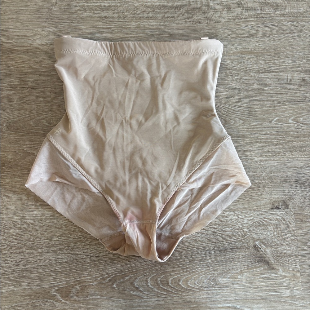 Honey love shapewear briefs. Medium